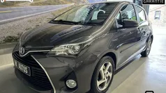 Grijs Gebruikt 2017 Toyota Yaris Hybrid Hatchback | € 12.950 (Eerlijke prijs)
