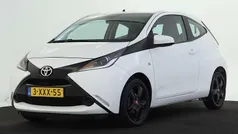 Gebruikt 2014 Toyota Aygo X-play Hatchback | € 9.445 (Eerlijke prijs)