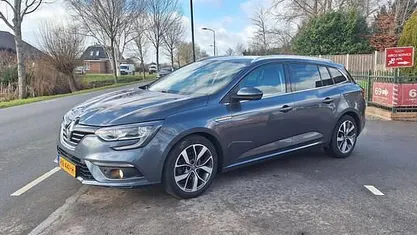 Occasion Renault Mégane GrandTour Bose Edition 101 PK (74 kW) 2018 Grijs (metallic) Stationwagen