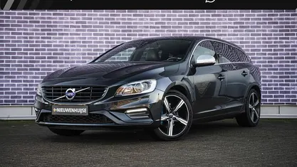 Occasion 2017 Volvo V60 R-Design Stationwagen | € 20.894 (Eerlijke prijs)