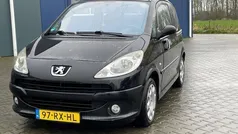 Gebruikt 2005 Peugeot 1007 Hatchback | € 1.750 (Eerlijke prijs)