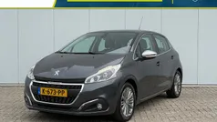 Grijs Gebruikt 2017 Peugeot 208 Allure Hatchback | € 10.740 (Goede deal)