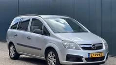 Grijs Gebruikt 2005 Opel Zafira MPV | € 1.950 (Eerlijke prijs)