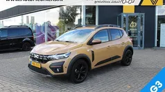 Bruin Gebruikt 2025 Dacia Sandero Stepway Hatchback | € 20.945 (Eerlijke prijs)