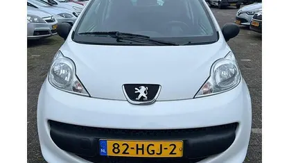 Occasion 2008 Peugeot 107 Hatchback | € 1.350 (Goede deal)