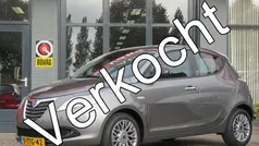 Grijs Gebruikt 2014 Lancia Ypsilon Silver Hatchback | € 5.900 (Eerlijke prijs)