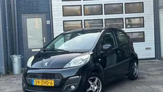 Zwart Gebruikt 2012 Peugeot 107 Active Hatchback | € 2.795 (Eerlijke prijs)