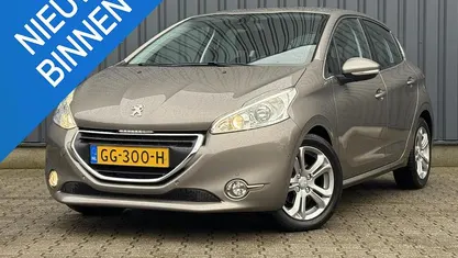 Occasion Peugeot 208 Allure 2015 Grijs Hatchback