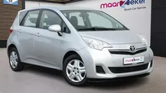 Zilver Gebruikt 2012 Toyota Verso-S Comfort MPV | € 9.750 (Goede deal)