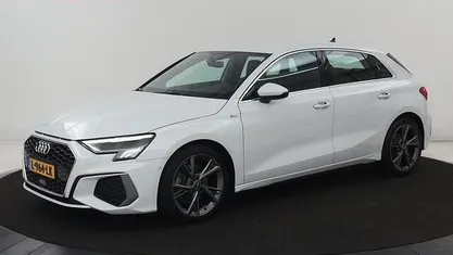 Occasion Audi A3 Sportback Design 110 PK (80 kW) 2021 Wit (metallic) Hatchback