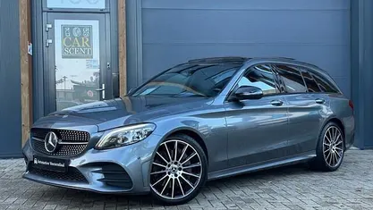 Grijs Occasion 2019 Mercedes C300 AMG line Stationwagen | € 22.997 (Goede deal)