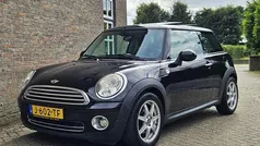 Zwart Gebruikt 2009 Mini Cooper Hatchback | € 4.750 (Eerlijke prijs)
