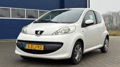 Wit Gebruikt 2008 Peugeot 107 Hatchback | € 2.250 (Eerlijke prijs)