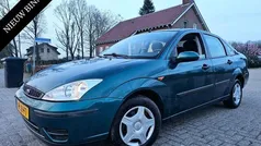 Groen Gebruikt 2002 Ford Focus Sedan | € 995 (Goede deal)
