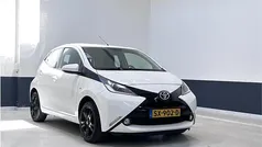 Wit Gebruikt 2018 Toyota Aygo X-play Hatchback | € 7.949 (Eerlijke prijs)