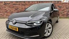 Zwart Gebruikt 2020 VW Golf VII Style Hatchback | € 21.950 (Eerlijke prijs)