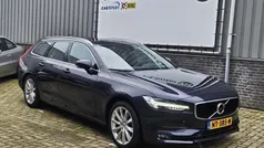 Blauw, metallic lak Gebruikt 2017 Volvo V90 Momentum Stationwagen | € 19.250 (Eerlijke prijs)