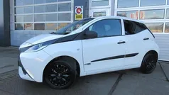 Gebruikt 2015 Toyota Aygo Hatchback | € 7.450 (Eerlijke prijs)