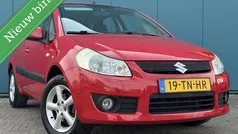 Rood Gebruikt 2006 Suzuki SX4 Exclusive MPV | € 1.999 (Eerlijke prijs)