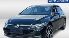 Zwart, metallic lak Gebruikt 2020 VW Golf VIII Style Hatchback | € 25.450 (Eerlijke prijs)