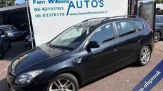 Zwart Gebruikt 2010 Hyundai i30 Dynamiq Stationwagen | € 4.949 (Eerlijke prijs)