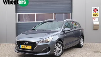 Grijs Occasion 2020 Hyundai i30 Comfort Stationwagen | € 13.995 (Eerlijke prijs)