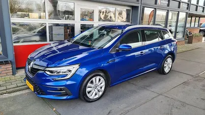 Blauw Gebruikt 2023 Renault Mégane GrandTour Equilibre Stationwagen | € 16.750 (Goede deal)