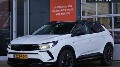 Wit Occasion 2024 Opel Grandland X Comfort SUV | € 28.950 (Eerlijke prijs)