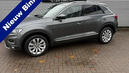 Grijs Gebruikt 2018 VW T-Roc Sport SUV | € 21.350 (Eerlijke prijs)