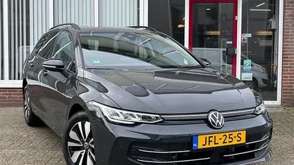 Occasion 2024 VW Golf VIII Edition Stationwagen | € 30.450 (Goede deal)