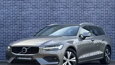 Grijs Gebruikt 2021 Volvo V60 Momentum Stationwagen | € 28.899 (Goede deal)