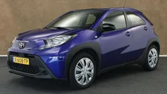 Blauw Gebruikt 2024 Toyota Aygo Play Hatchback | € 21.145 (Eerlijke prijs)
