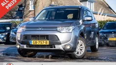 Grijs Gebruikt 2015 Mitsubishi Outlander P-HEV Edition SUV | € 13.444 (Goede deal)