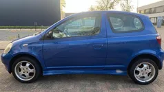 Blauw Gebruikt 2003 Toyota Yaris Hatchback | € 1.490 (Eerlijke prijs)