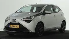 Grijs Gebruikt 2019 Toyota Aygo X-play Hatchback | € 11.445 (Eerlijke prijs)