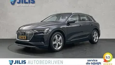 Grijs, metallic lak Gebruikt 2019 Audi e-tron SUV | € 24.850 (Super prijs)