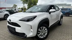 Wit Gebruikt 2022 Toyota Yaris Cross Comfort SUV | € 24.345 (Eerlijke prijs)