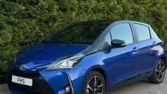Blauw Gebruikt 2017 Toyota Yaris Hatchback | € 14.890 (Eerlijke prijs)