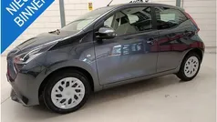 Gebruikt 2021 Toyota Aygo X-play Hatchback | € 12.750 (Eerlijke prijs)