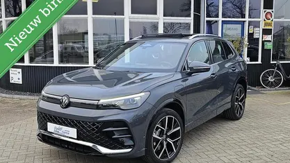 Occasion 2026 VW Tiguan R-line SUV | € 55.649 (Eerlijke prijs)