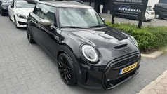 Zwart Gebruikt 2023 Mini Cooper S Hatchback | € 31.950 (Eerlijke prijs)