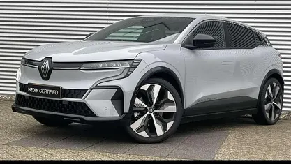 Occasion 2025 Renault Megane E-Tech Iconic Hatchback | € 39.940 (Eerlijke prijs)