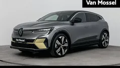 Grijs Gebruikt 2023 Renault Mégane Iconic Hatchback | € 31.430 (Goede deal)