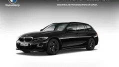 Zwart Gebruikt 2021 BMW 330e M Sport Stationwagen | € 36.900 (Eerlijke prijs)