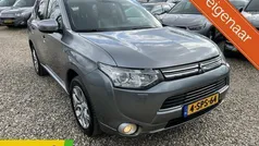 Grijs Gebruikt 2013 Mitsubishi Outlander Instyle SUV | € 10.950 (Eerlijke prijs)