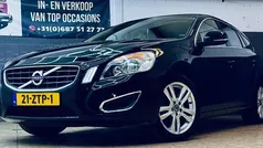 Zwart Gebruikt 2013 Volvo V60 Momentum Stationwagen | € 8.450 (Eerlijke prijs)