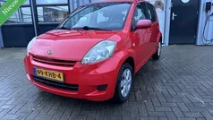 Rood Gebruikt 2008 Daihatsu Sirion Hatchback | € 1.999 (Eerlijke prijs)