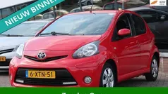 Rood Gebruikt 2013 Toyota Aygo Hatchback | € 4.945 (Eerlijke prijs)