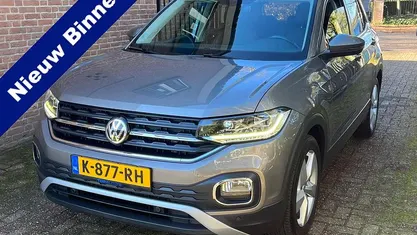 Grijs Occasion 2021 VW T-Cross Style SUV | € 22.244 (Eerlijke prijs)