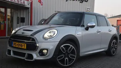 Occasion Mini Cooper Business 170 PK (125 kW) 2017 Wit (parellak) Hatchback